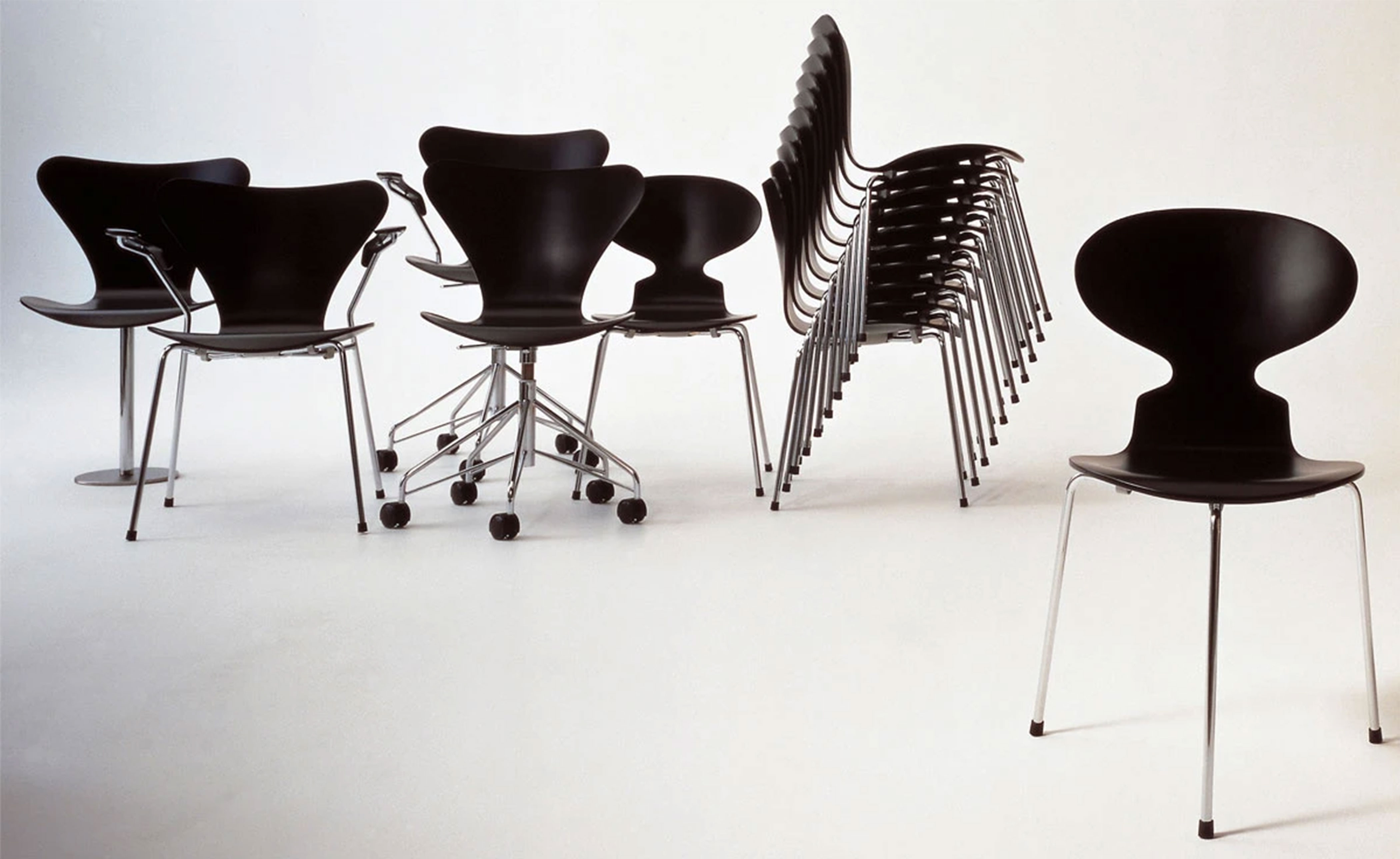 3-Leg Ant Chair, Colored Veneer
