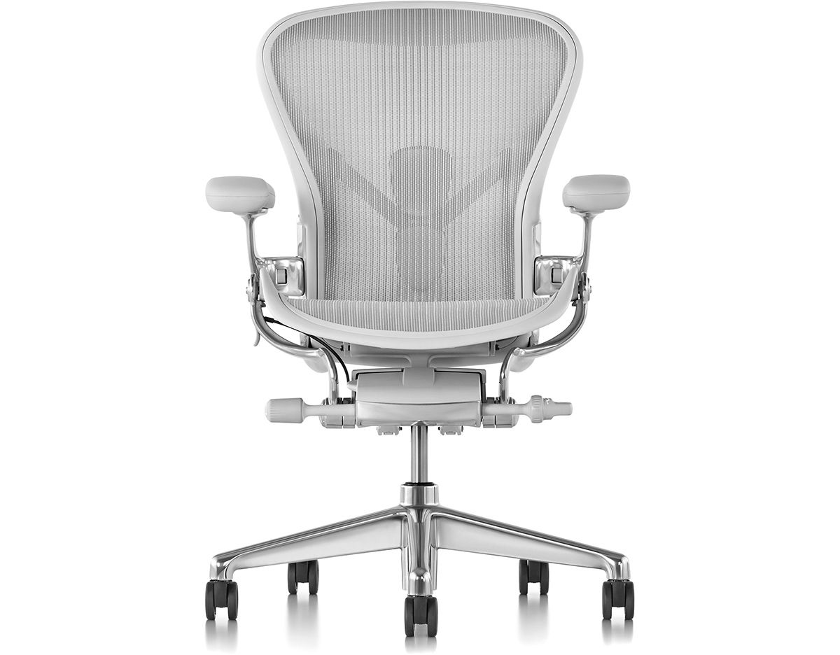 Hoe Arashigaoka Madeliefje Aeron Chair by Herman Miller | hive