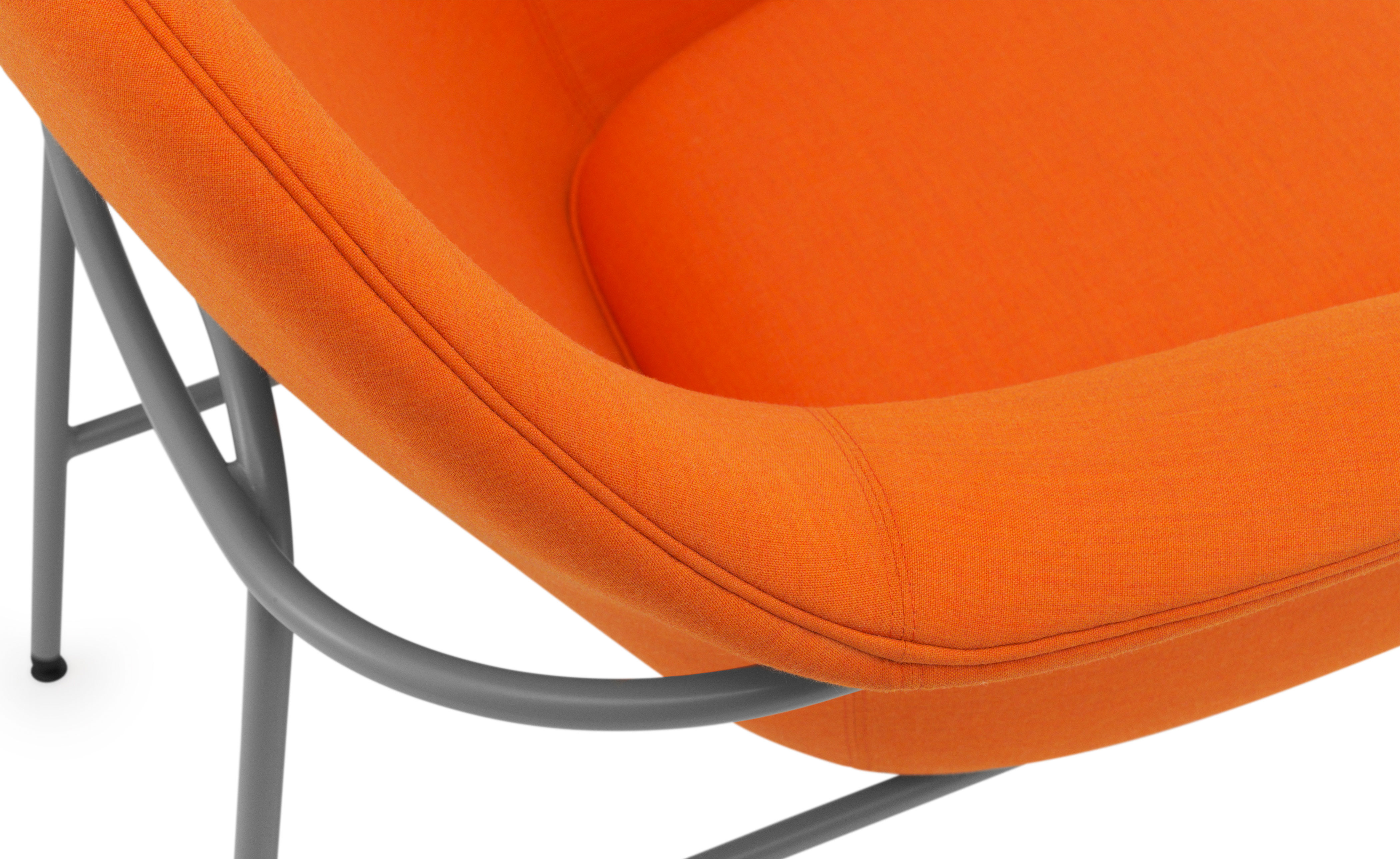 Drape High Back Lounge metal base