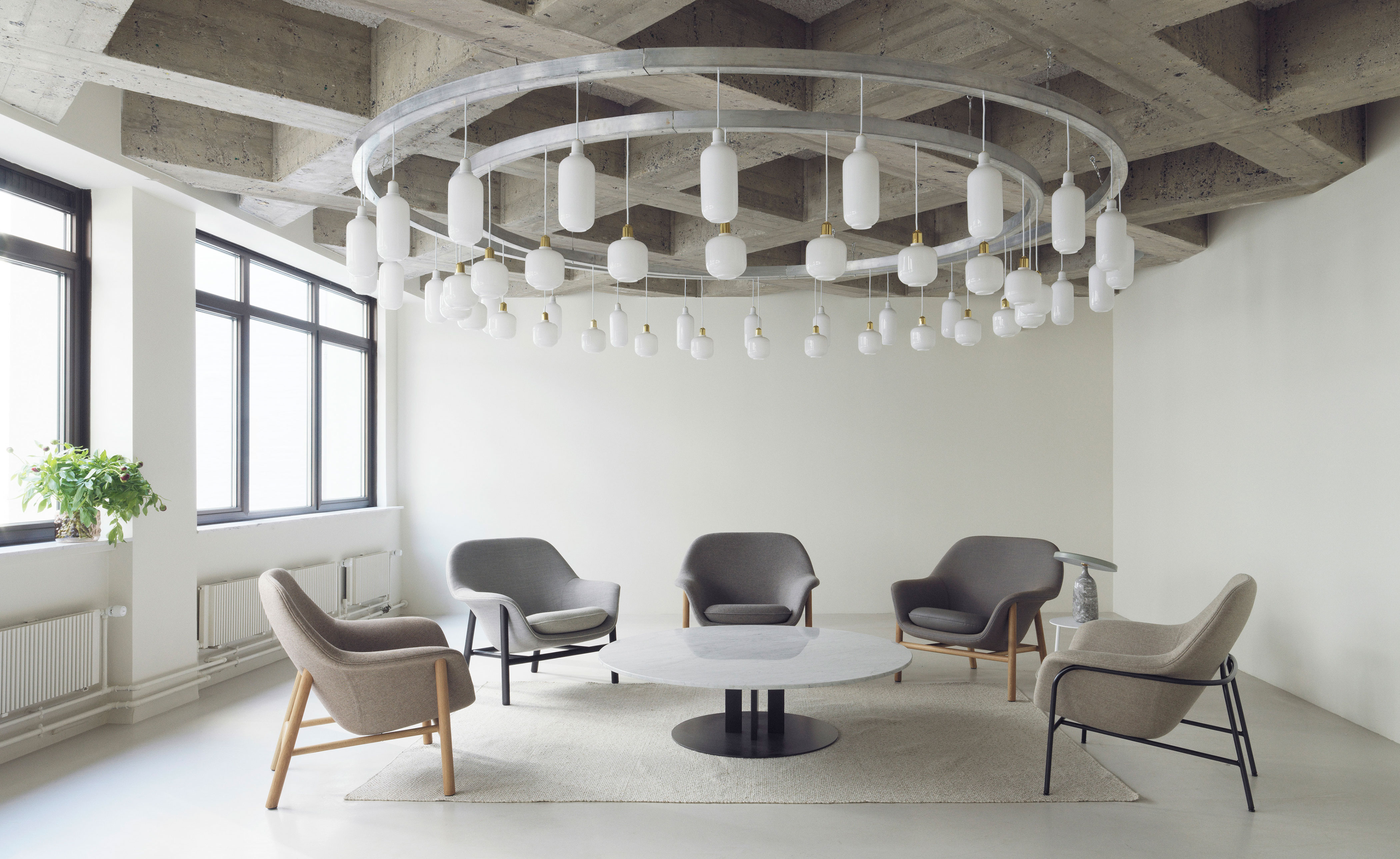 Drape Low Back Lounge metal base
