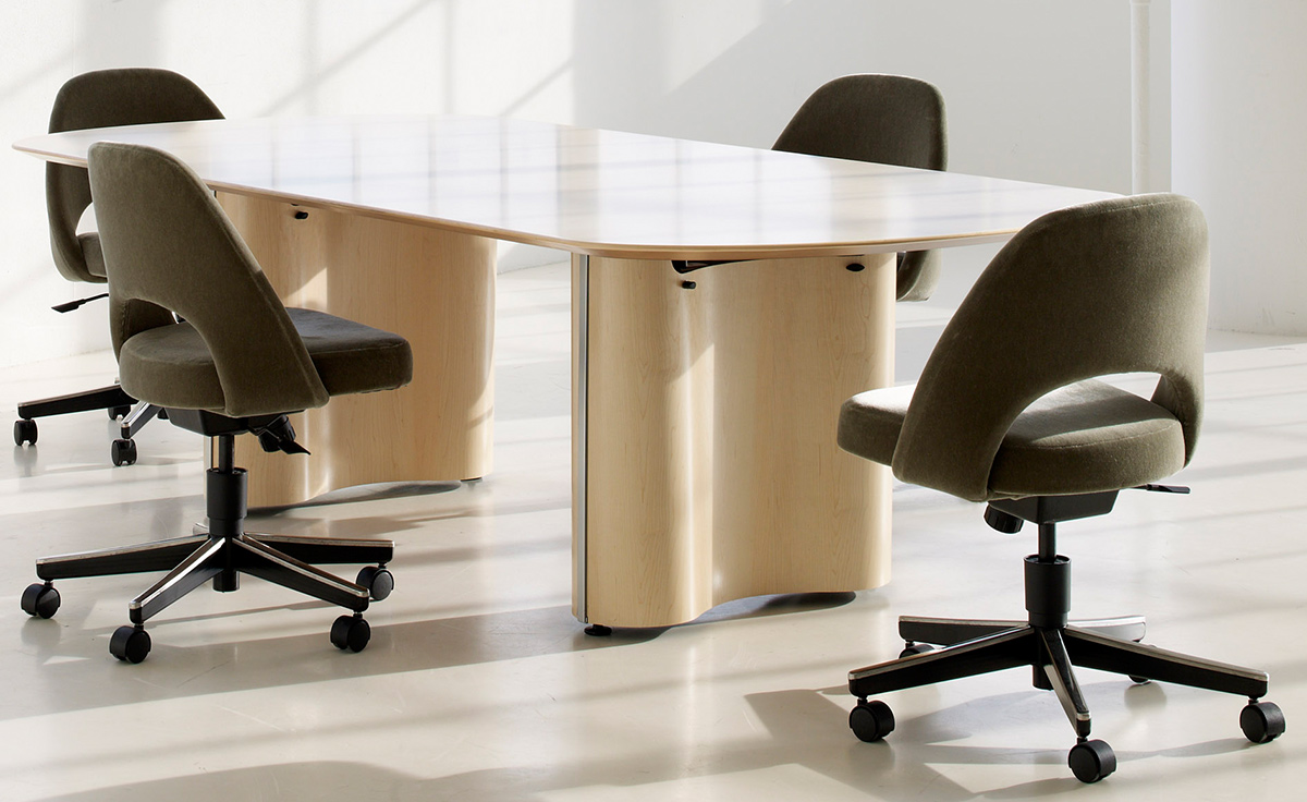 Saarinen Executive Swivel Side Chair Hivemodern Com