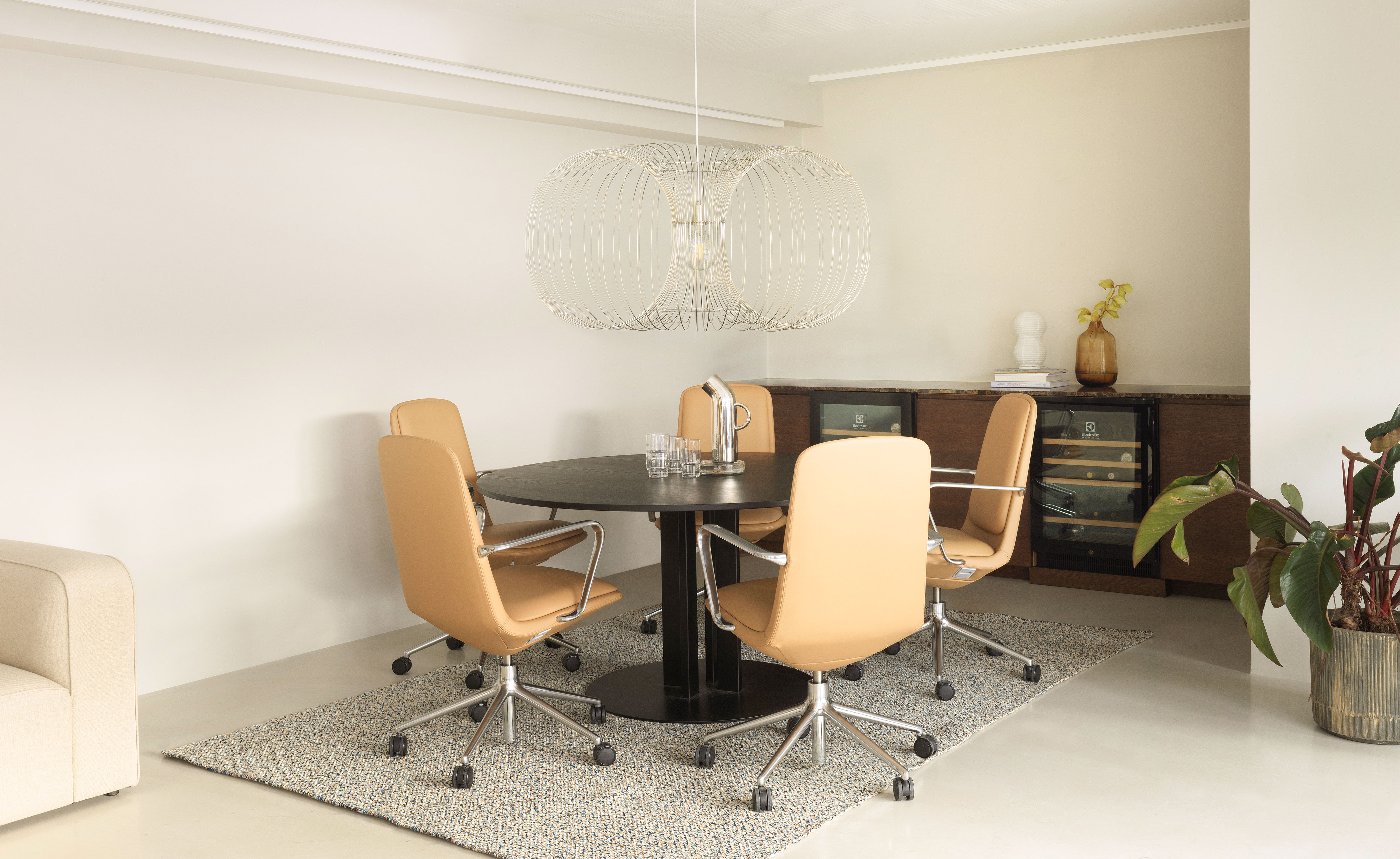 Scala Dining Table