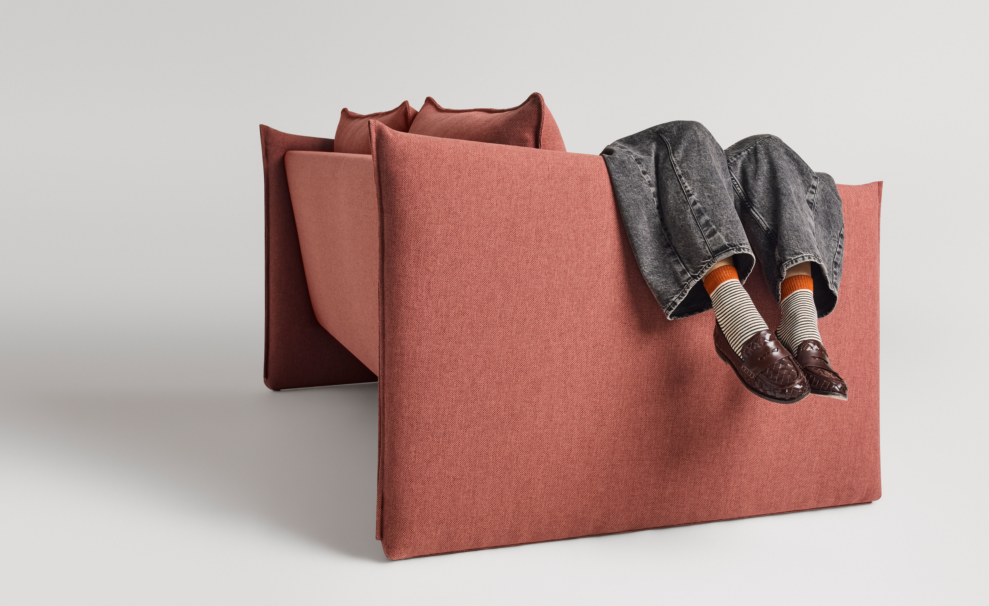 Softmore 96" Sofa