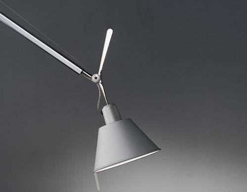 tolomeo off-center