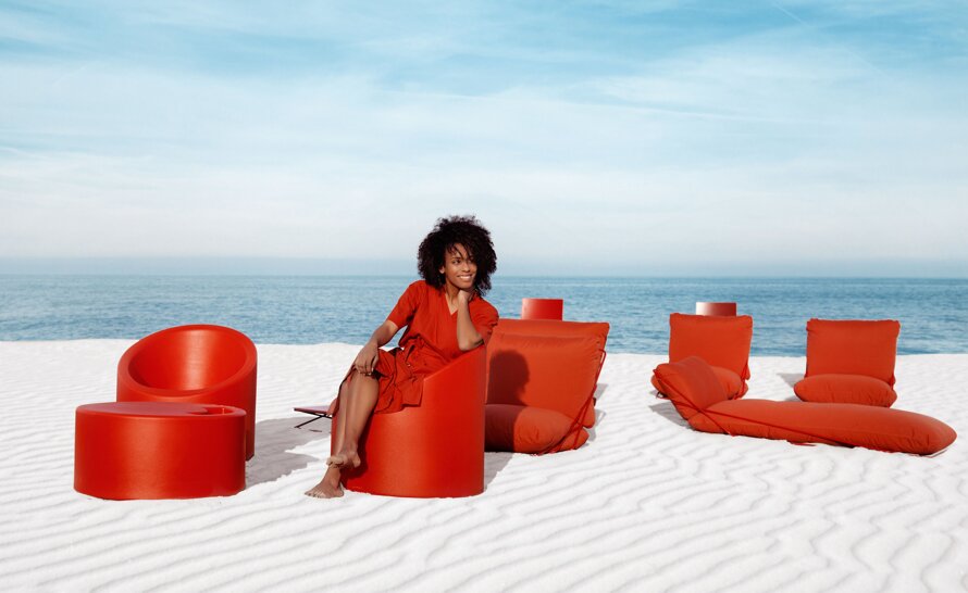 Lipstick Outdoor Lounge Chair by Jose A. Gandia-Blasco Canales for