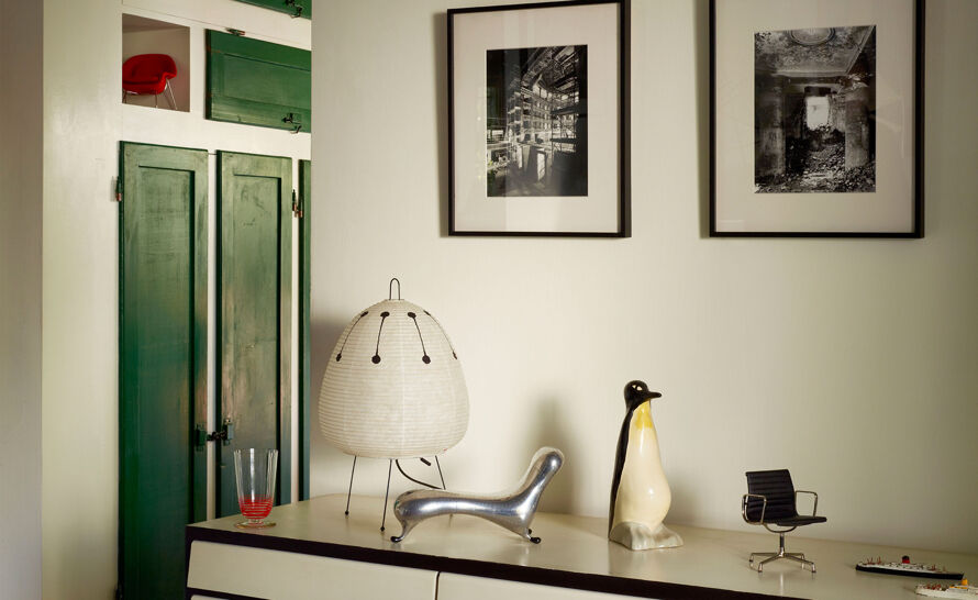 Miniature Charles & Ray Eames Aluminum Group Chair produced by