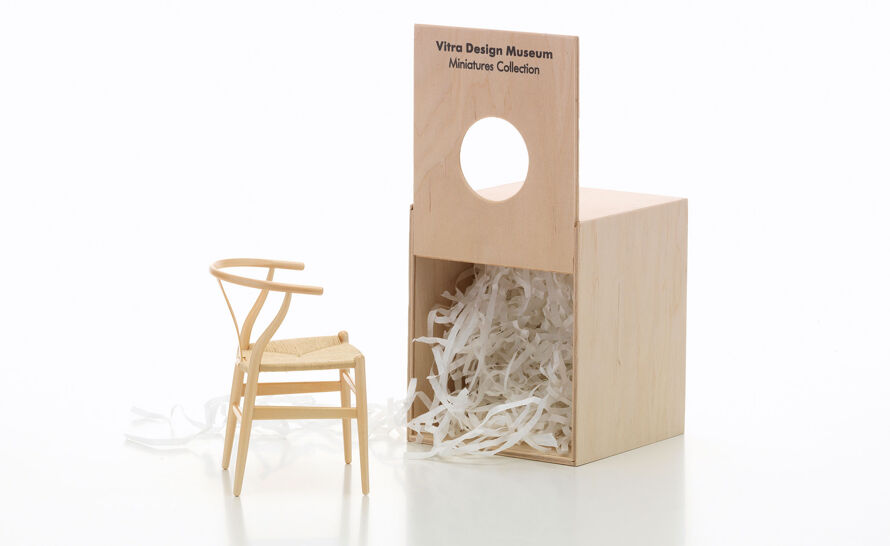 Mini outlet wishbone chair