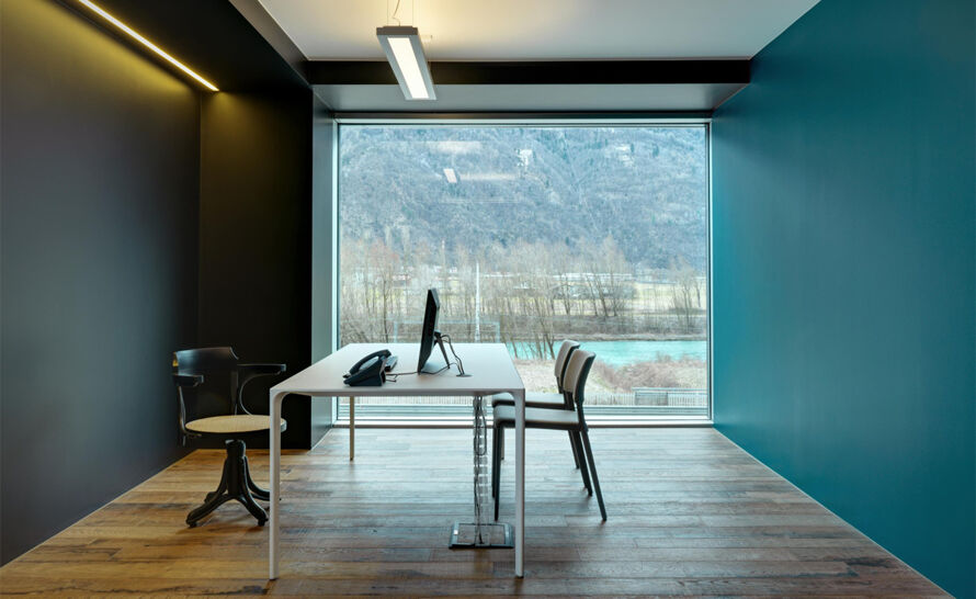 Nuur Table by Simon Pengelly for Arper | hive Nuur Table by Simon Pengelly for Arper | hive