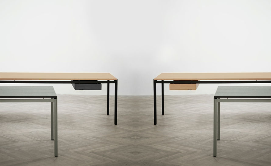 PK52 Professor Desk by Poul Kjaerholm for Carl Hansen & son | hive