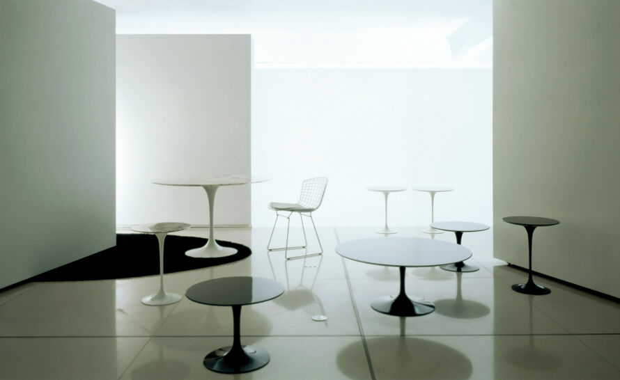 Eero Saarinen side table for Knoll black granite | hive