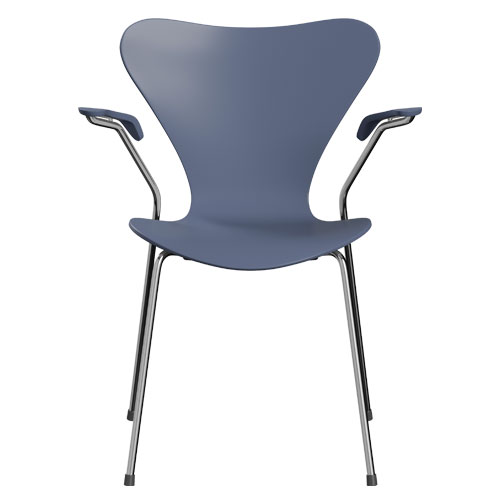 series 7 arm chair by Arne Jacobsen for Fritz Hansen