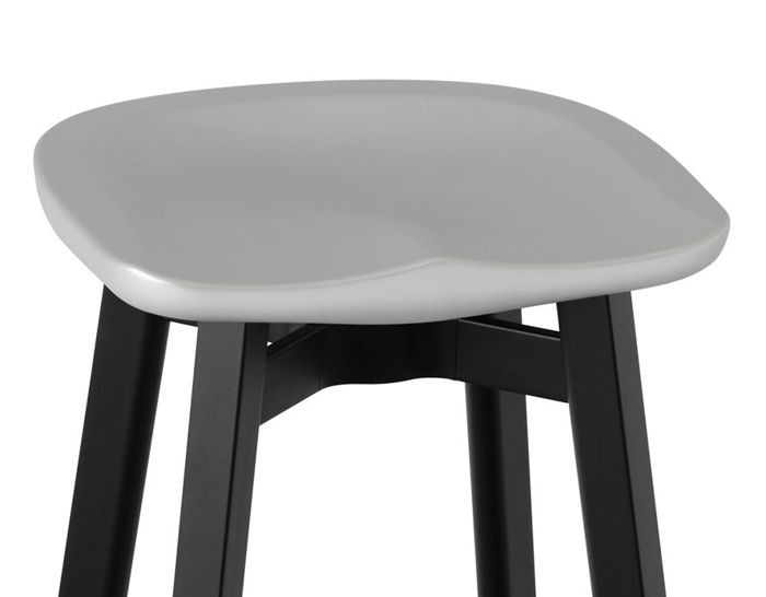 su small stool with plastic seat
