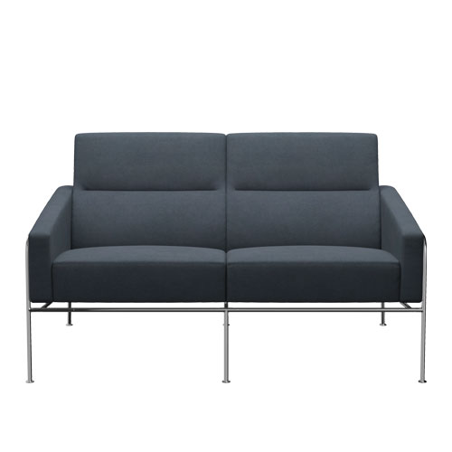 arne jacobsen series 3300 2 seat sofa