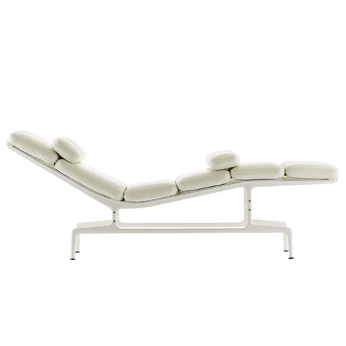 eames chaise