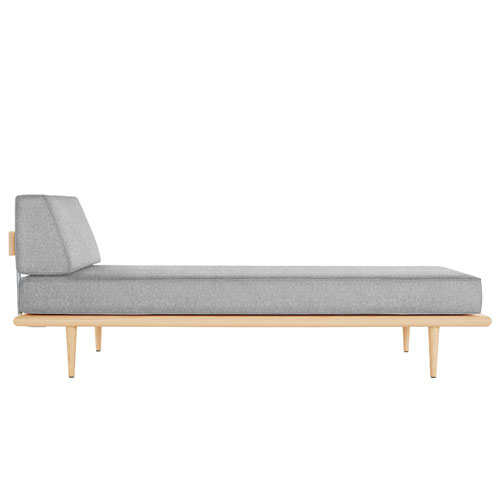 nelson daybed with end bolster & wood taper legs