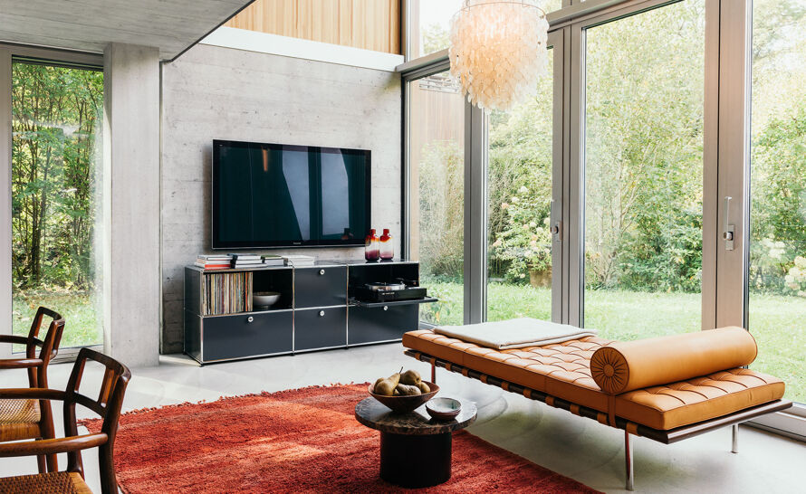 USM Haller Side Table M22 by Fritz Haller & Paul Schaerer for USM